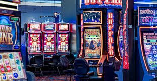 Người dùng Vietnam chơi Baccarat online qua Casino trực tuyến trên điện thoại sunwim